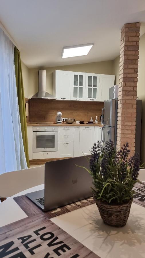 Old Town City Center Apartment Ruse Exterior foto
